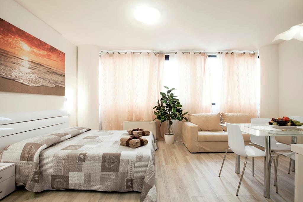Residence Ferrucci Πράτο Δωμάτιο φωτογραφία
